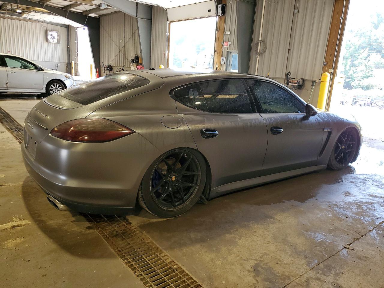 2013 PORSCHE PANAMERA S (2WD), 4S (4WD)