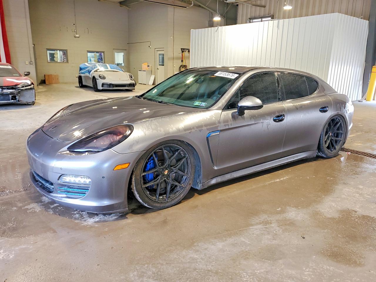 2013 PORSCHE PANAMERA S (2WD), 4S (4WD)