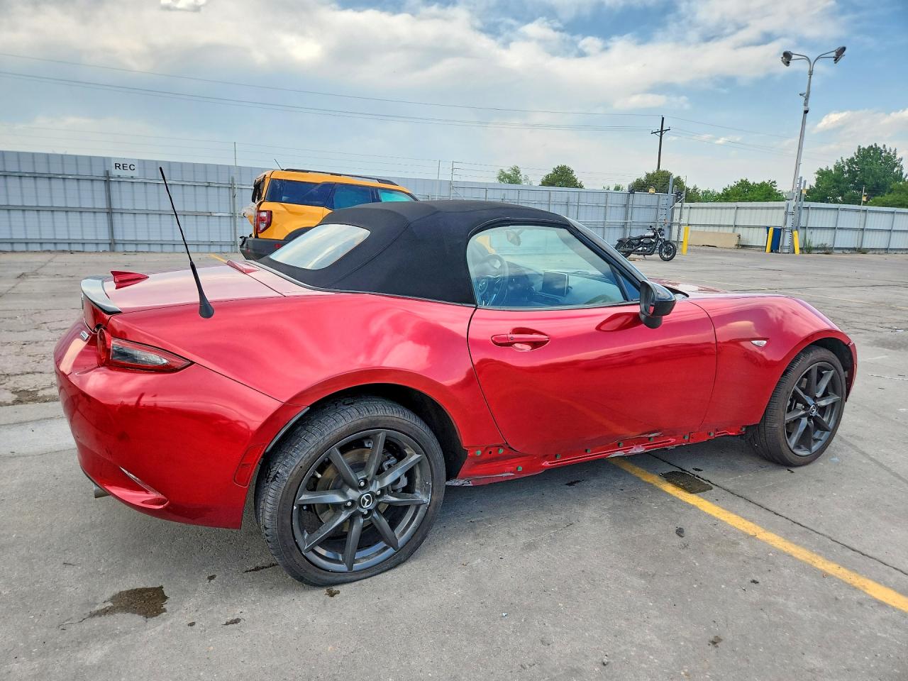 2016 MAZDA MX-5 MIATA Club/GS