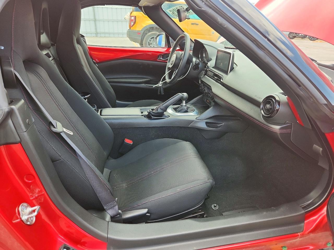 2016 MAZDA MX-5 MIATA Club/GS