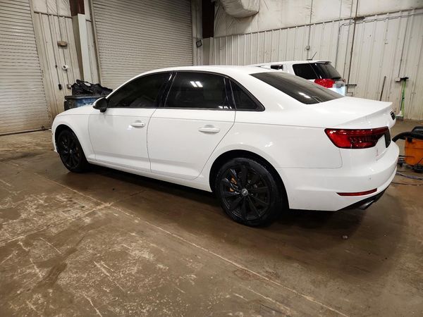 2017 AUDI A4 quattro Premium