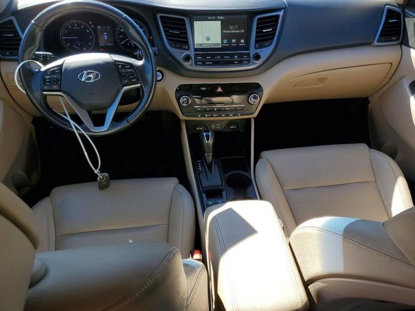 2017 HYUNDAI TUCSON