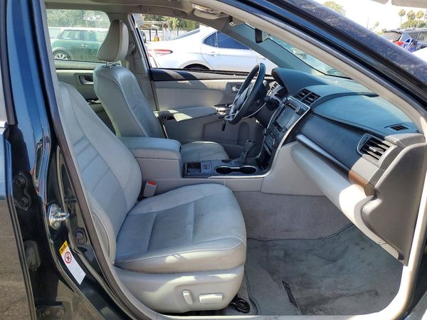 2016 TOYOTA CAMRY