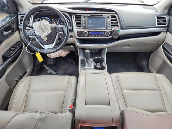 2018 TOYOTA HIGHLANDER SE/XLE