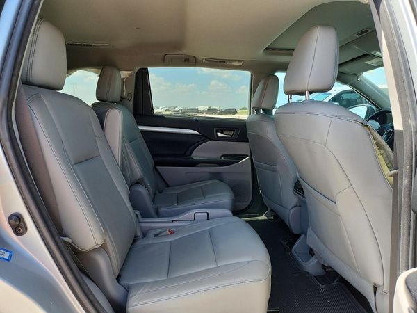 2018 TOYOTA HIGHLANDER SE/XLE