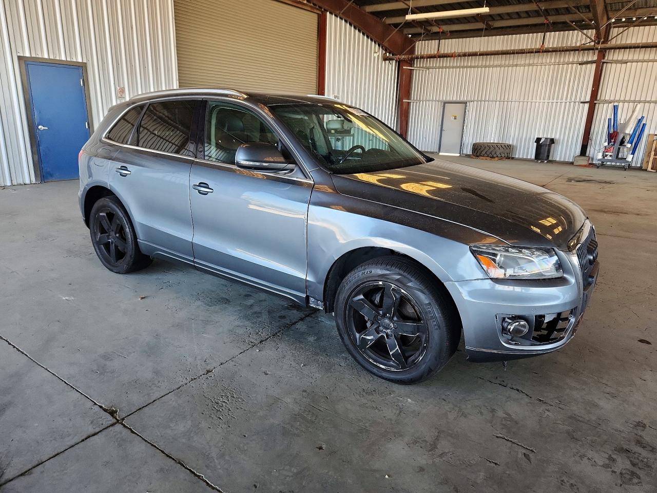 2012 AUDI Q5 Premium Plus