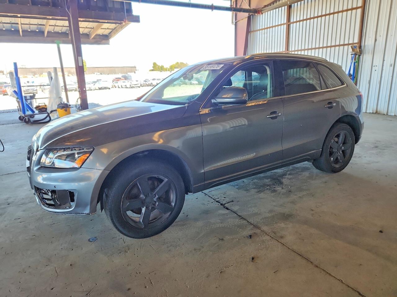 2012 AUDI Q5 Premium Plus