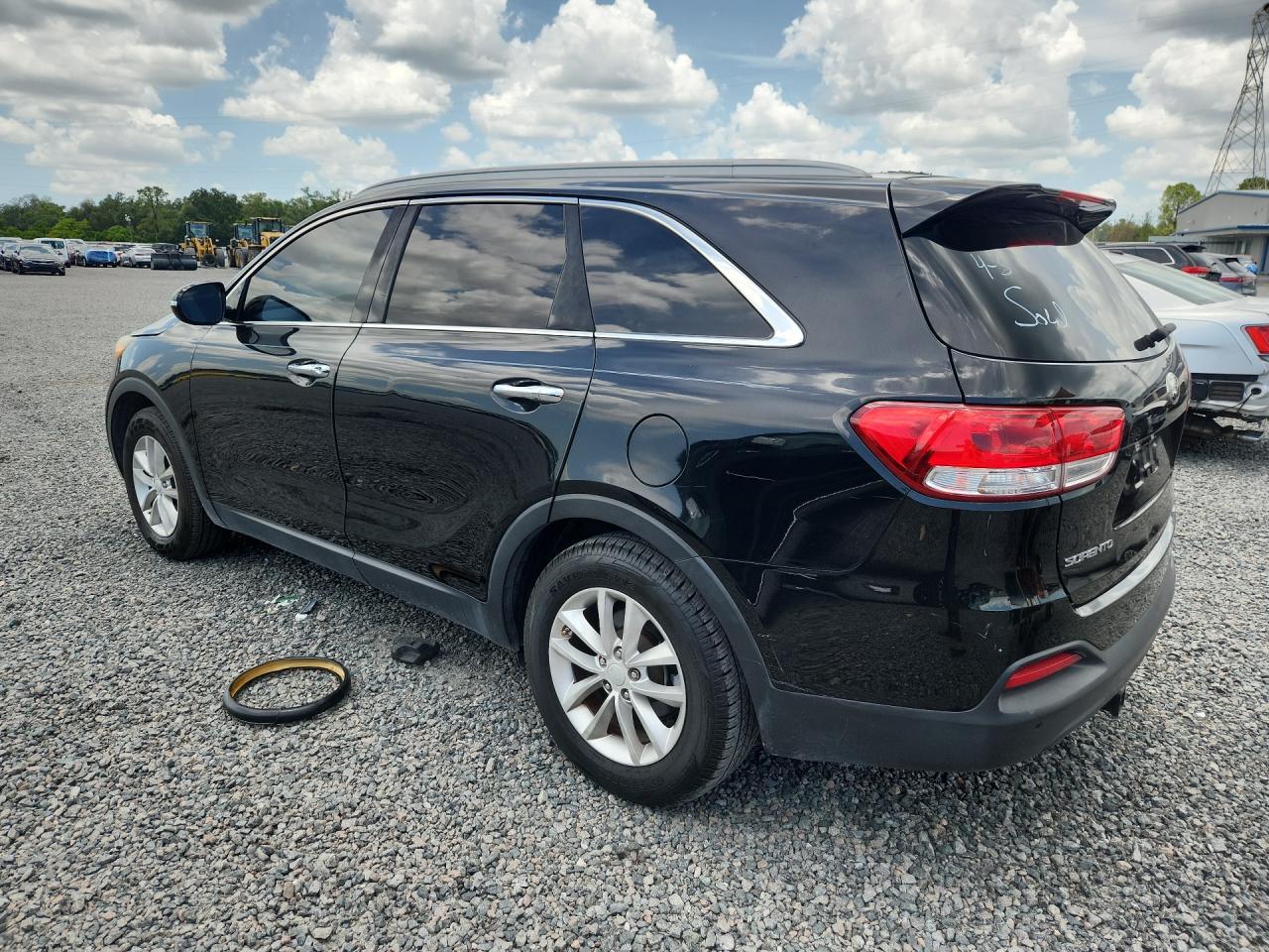 2017 KIA SORENTO L, LX