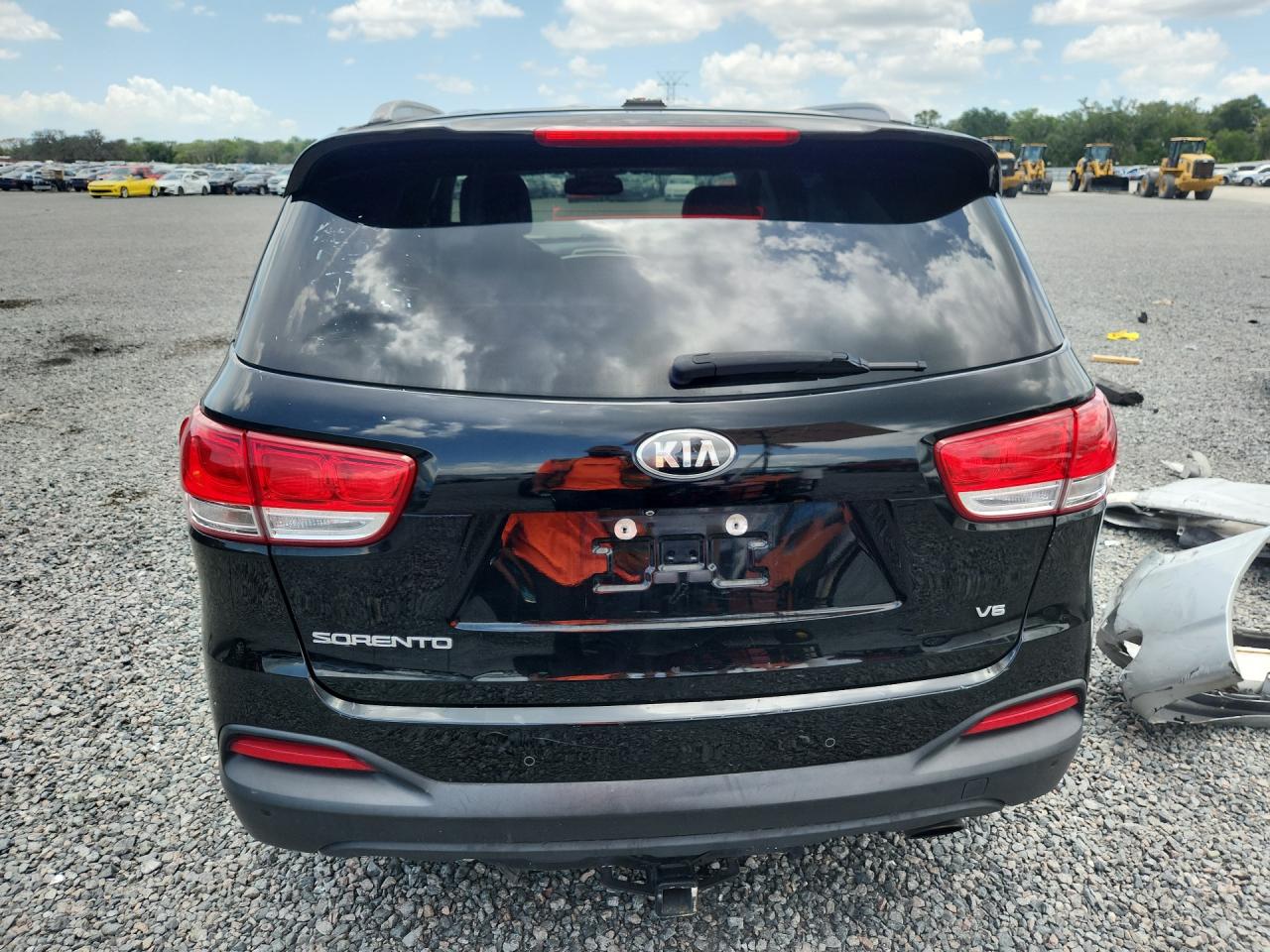 2017 KIA SORENTO L, LX