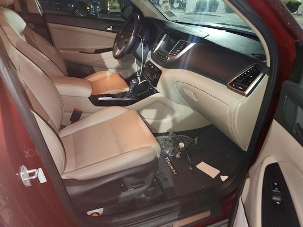 2017 HYUNDAI TUCSON