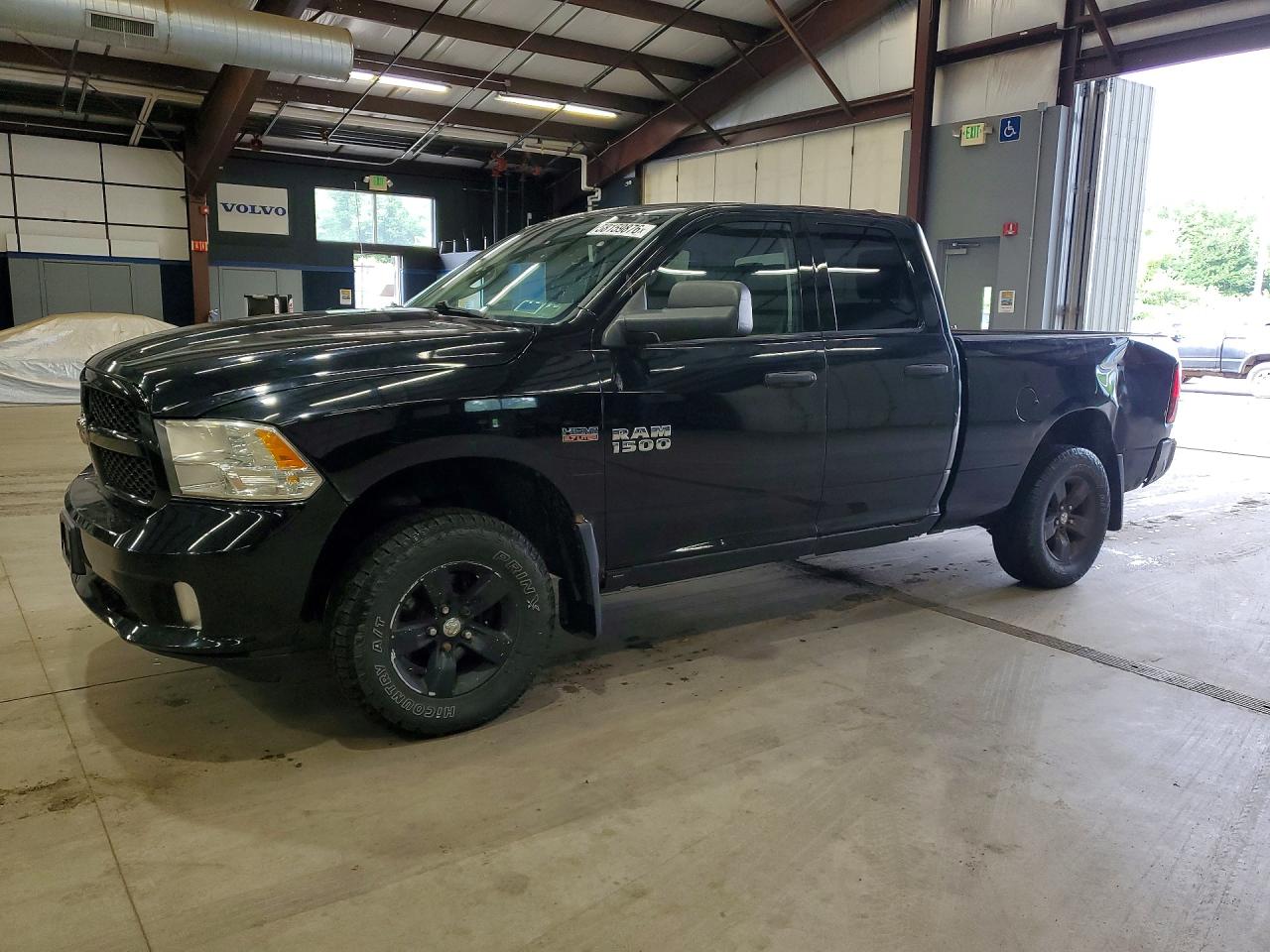 2013 RAM 1500 ST QUAD CAB 4X4