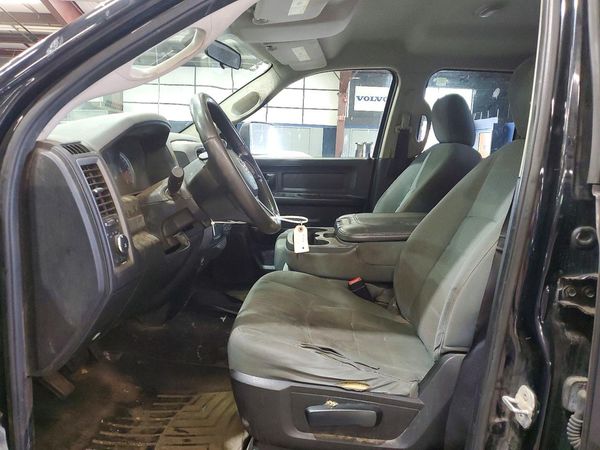 2013 RAM 1500 ST QUAD CAB 4X4