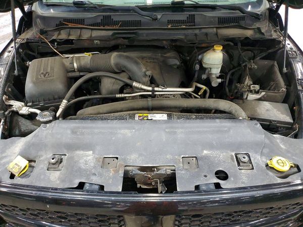 2013 RAM 1500 ST QUAD CAB 4X4