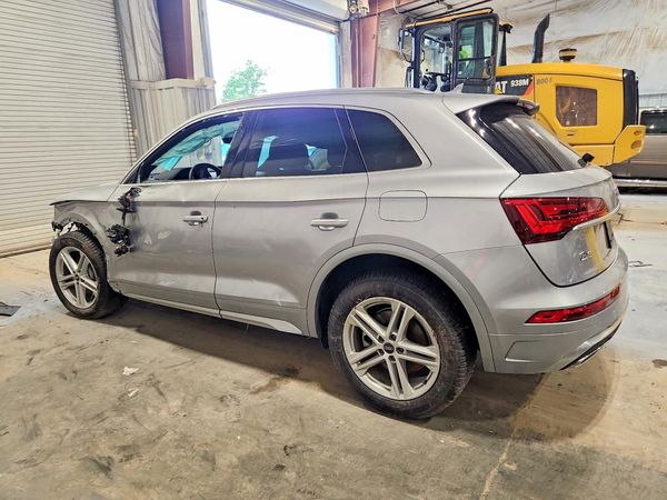 2022 AUDI Q5 E