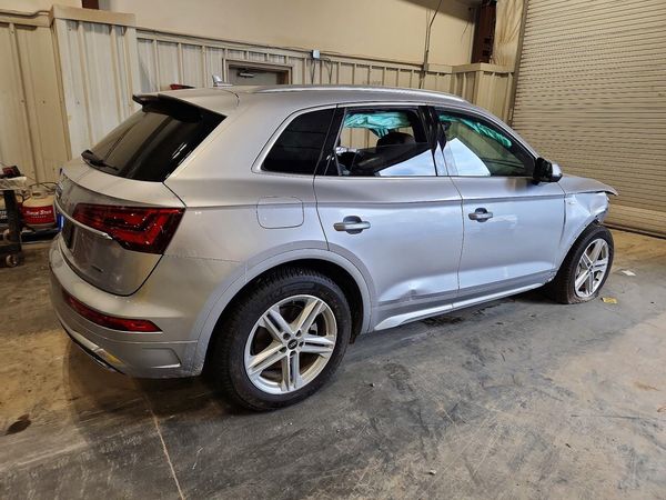 2022 AUDI Q5 E