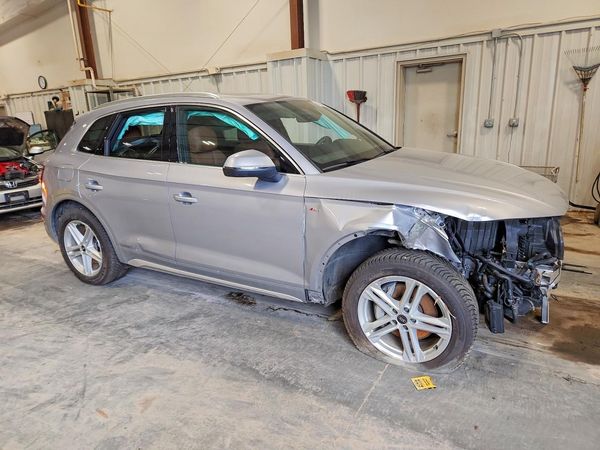 2022 AUDI Q5 E