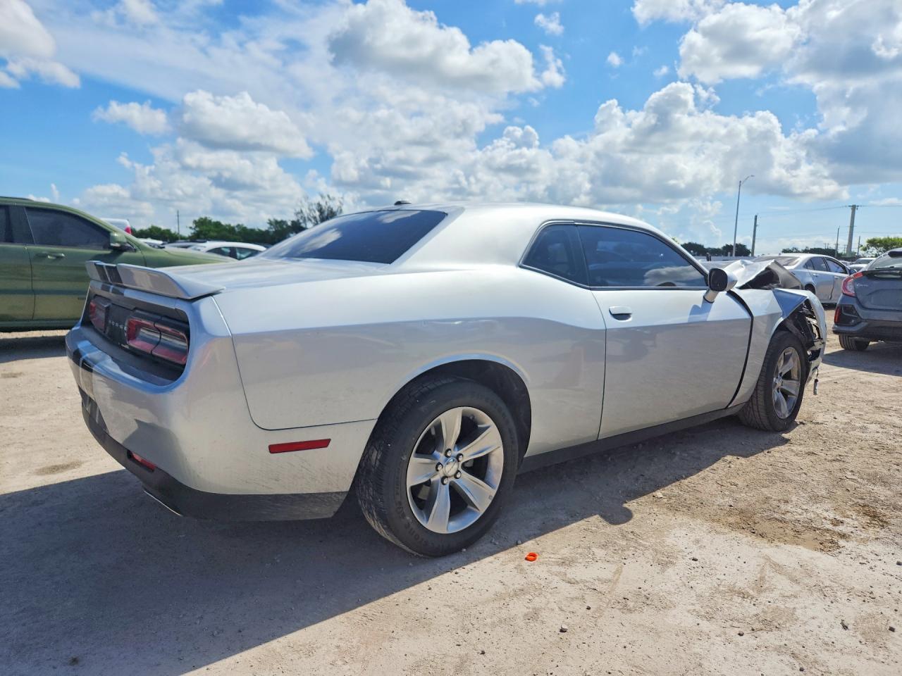 2022 DODGE CHALLENGER SXT