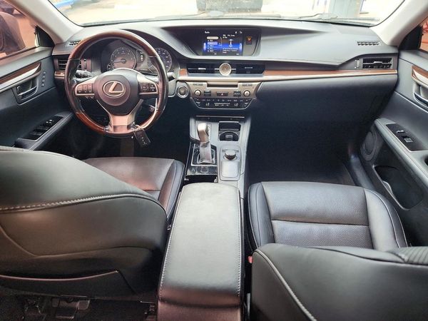 2016 LEXUS ES 350 — CKPT