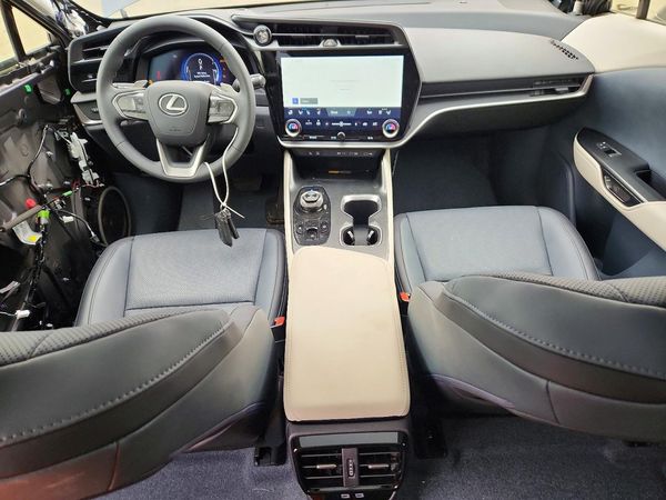 2025 LEXUS RZ 450e