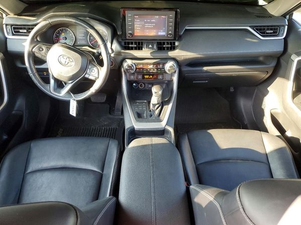 2019 TOYOTA RAV4
