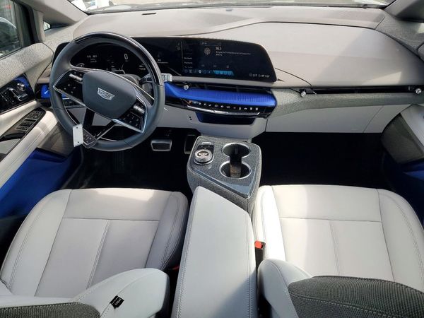 2025 CADILLAC OPTIQ
