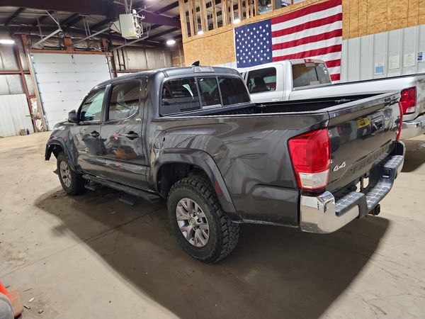 2017 TOYOTA TACOMA