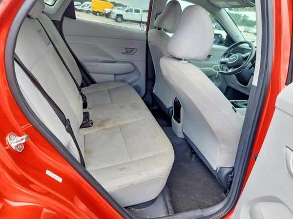 2024 HYUNDAI KONA SE