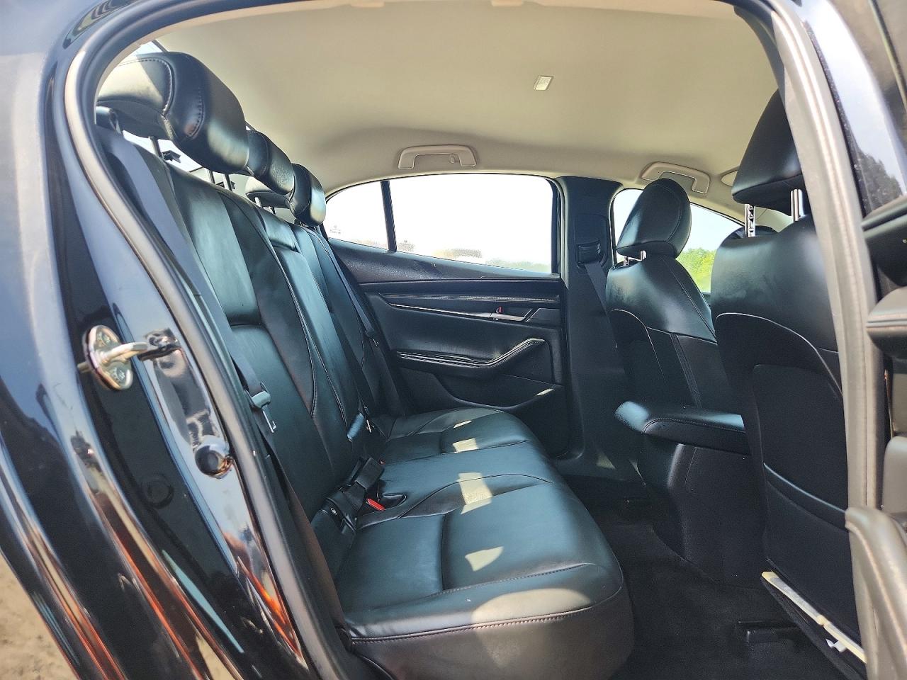 2025 MAZDA 3 Select Sport Package