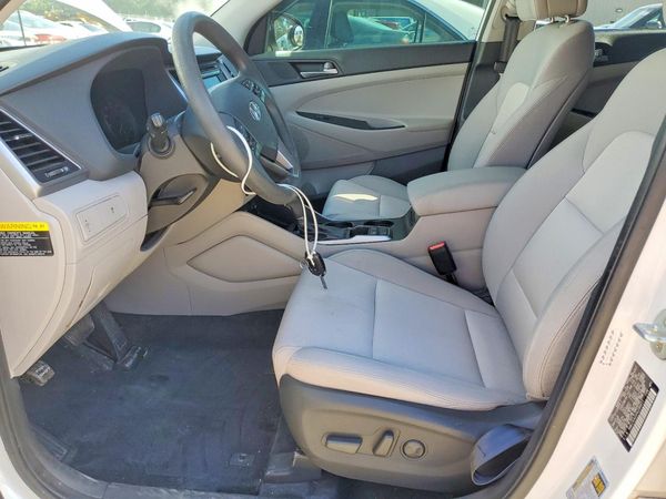 2017 HYUNDAI TUCSON