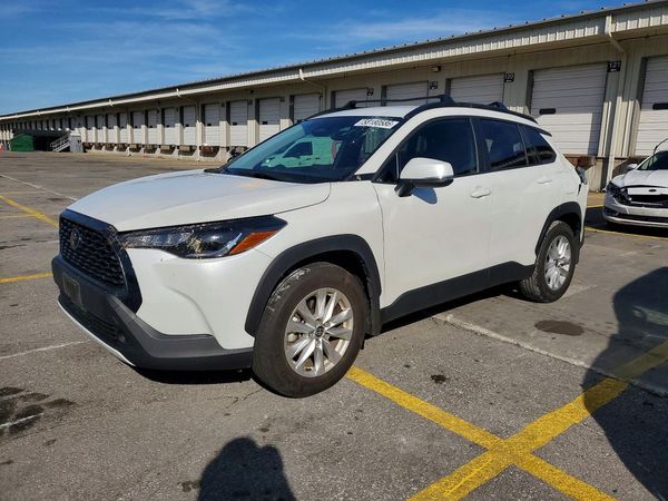 2024 TOYOTA COROLLA CROSS LE