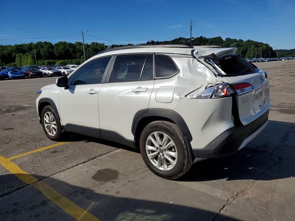 2024 TOYOTA COROLLA CROSS LE