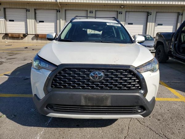 2024 TOYOTA COROLLA CROSS LE