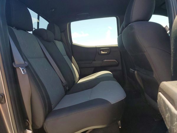 2022 TOYOTA TACOMA SR5