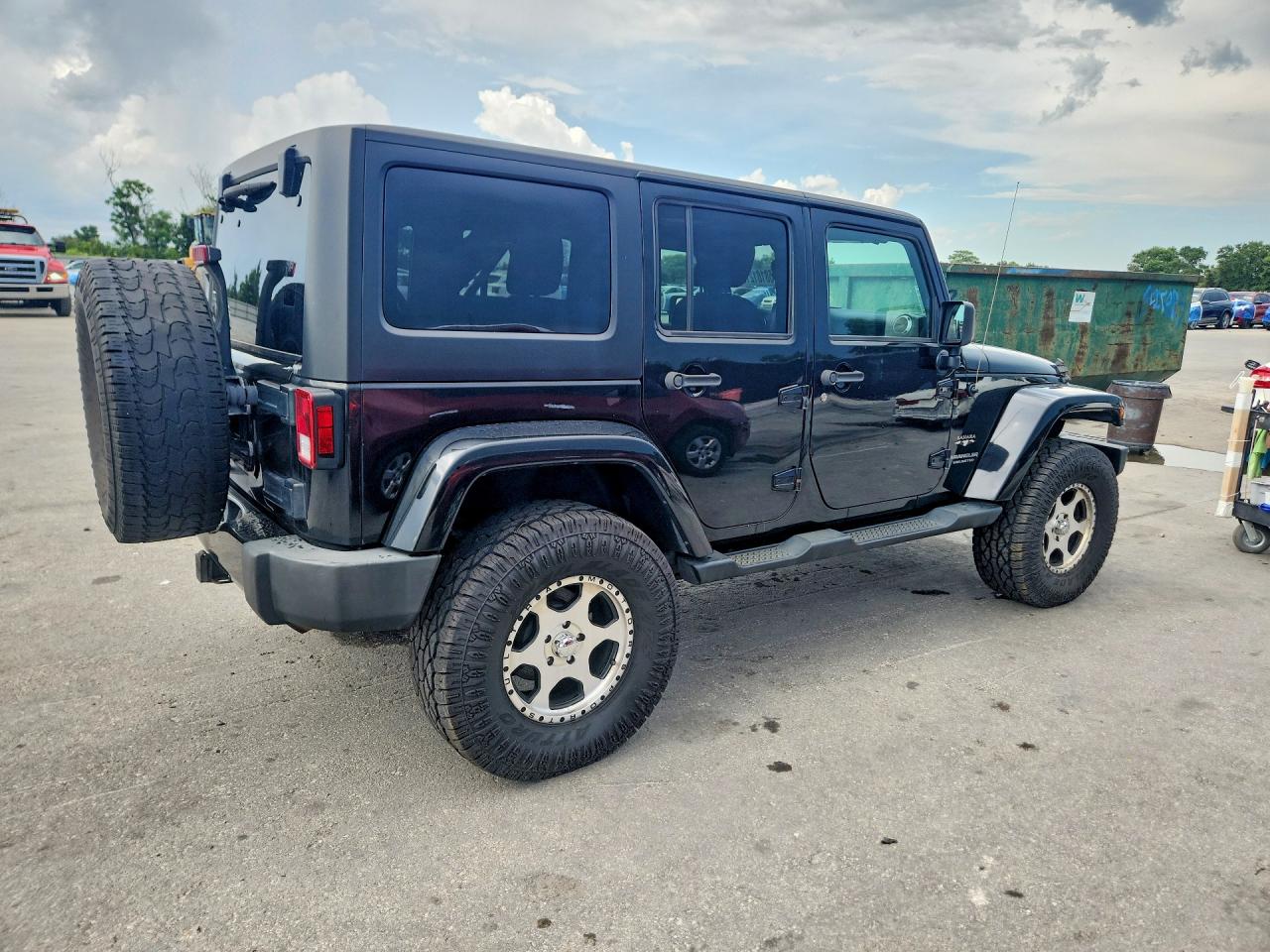 2016 JEEP WRANGLER UNLIMITED SAHARA 4X4