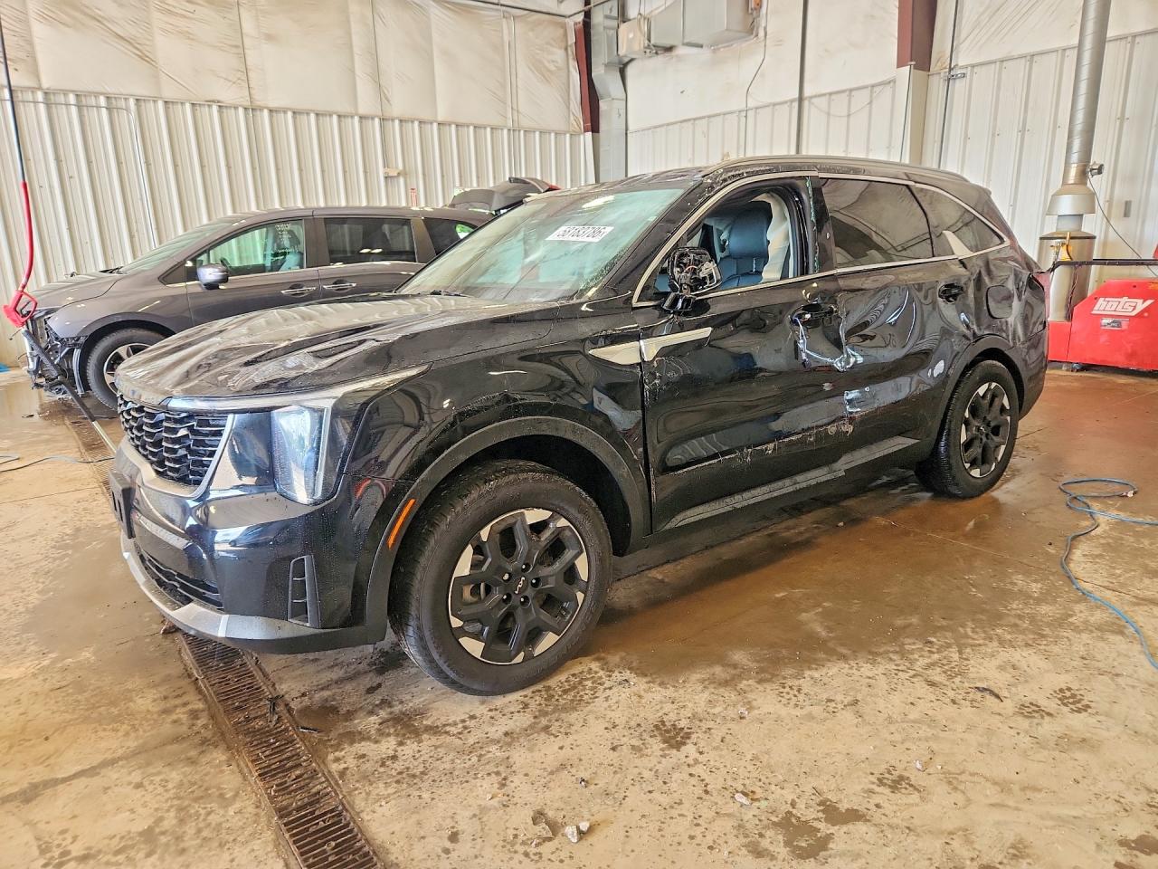 2025 KIA SORENTO