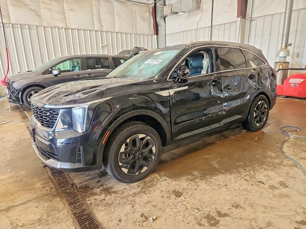 2025 KIA SORENTO