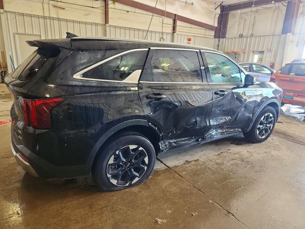 2025 KIA SORENTO