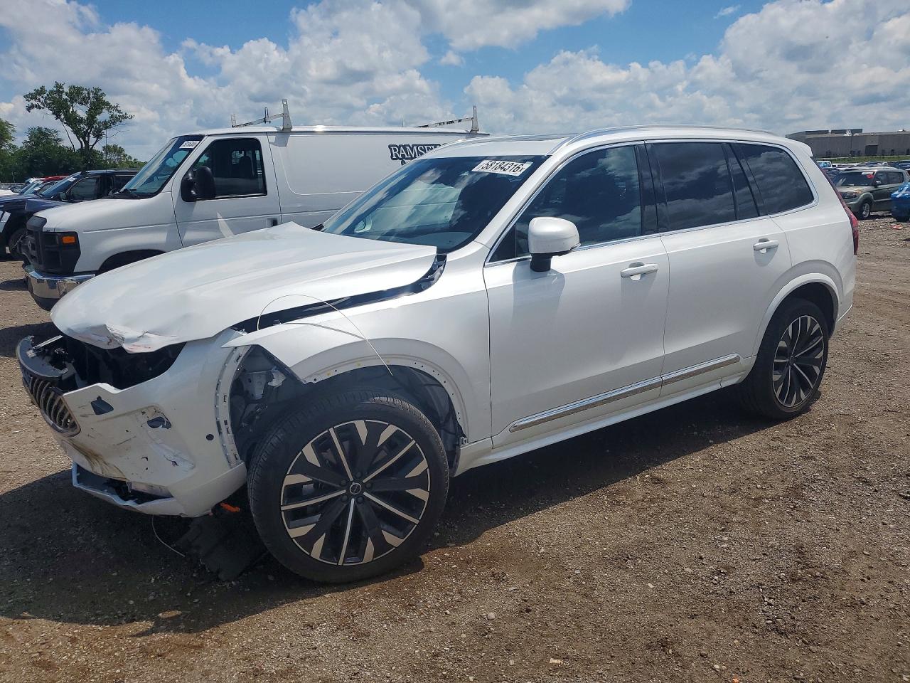 2025 VOLVO XC90 Plus