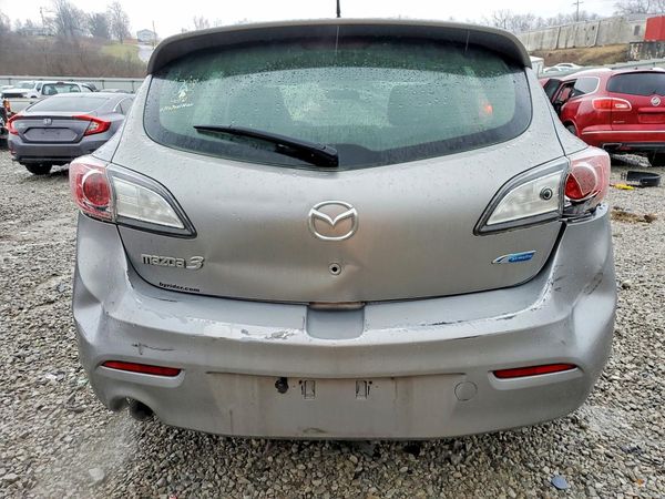 2013 MAZDA 3 Touring/GS