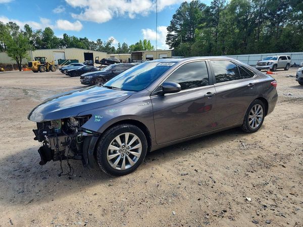 2015 TOYOTA CAMRY SOLA Hybrid