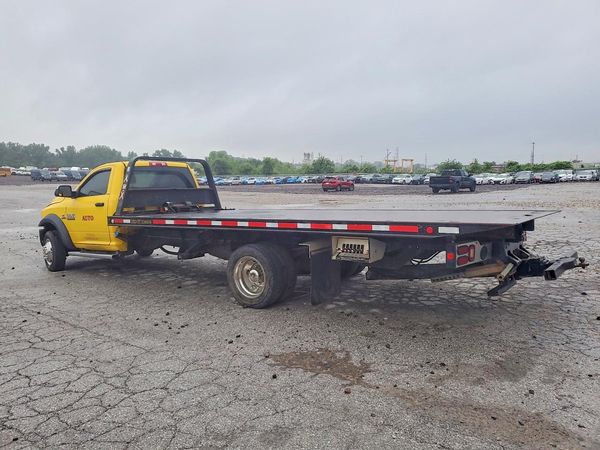 2016 RAM 5500 REG CAB CHASSIS