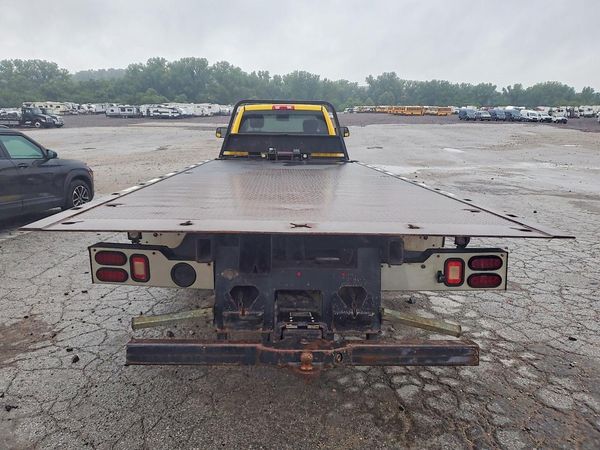 2016 RAM 5500 REG CAB CHASSIS
