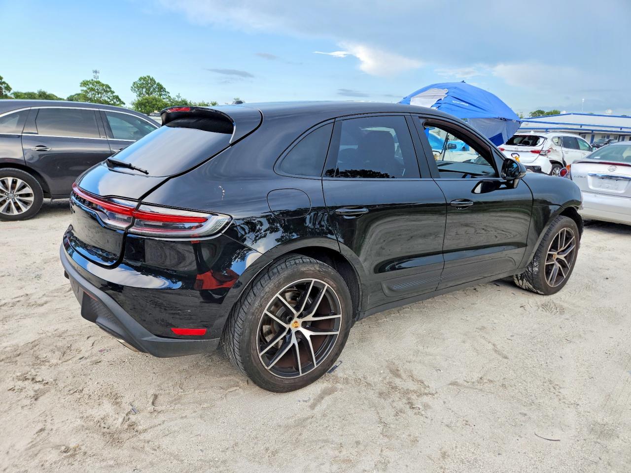 2022 PORSCHE MACAN