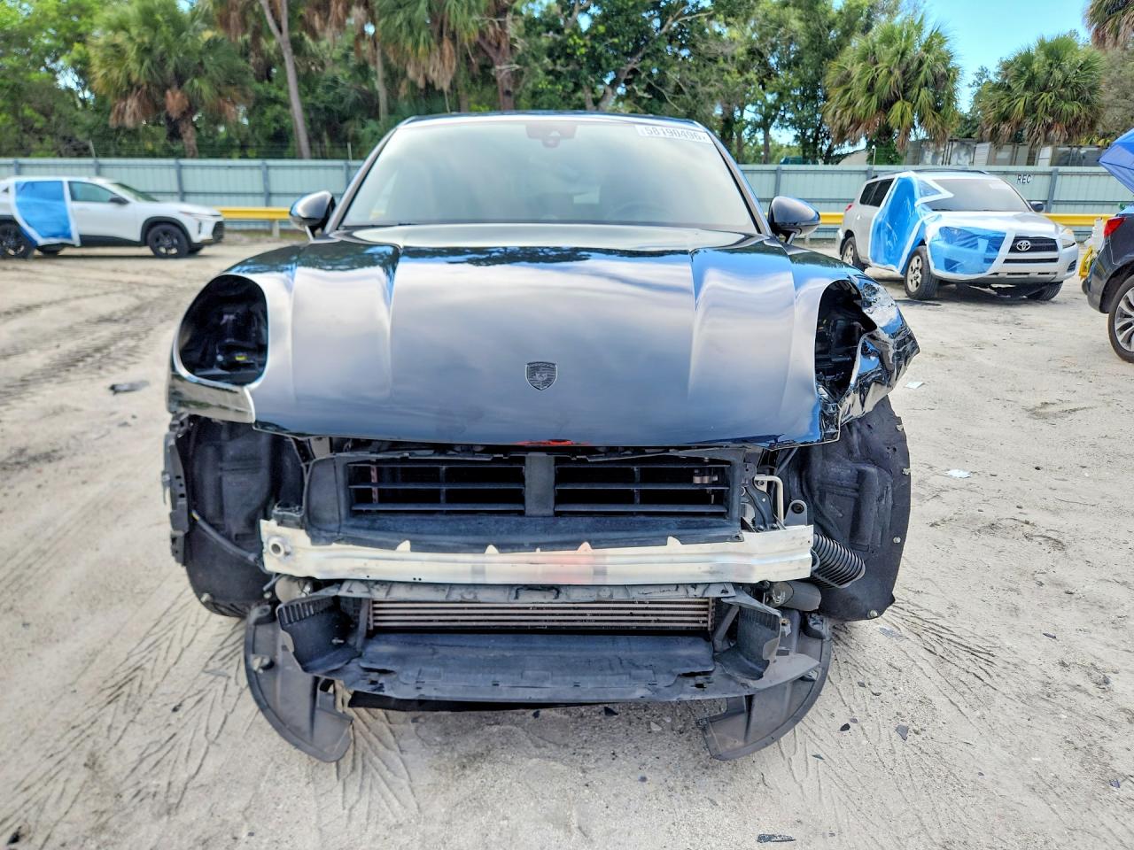 2022 PORSCHE MACAN