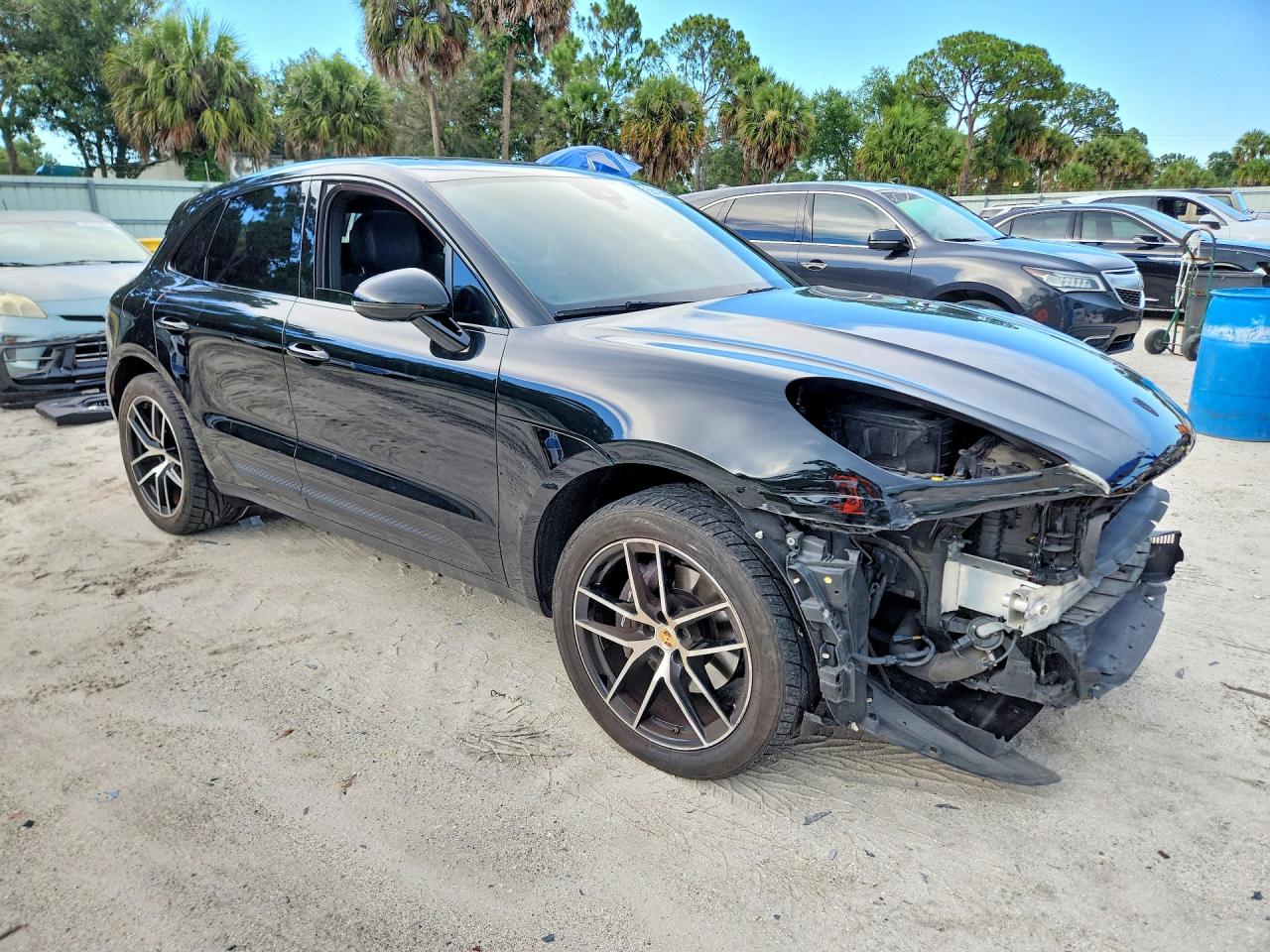 2022 PORSCHE MACAN