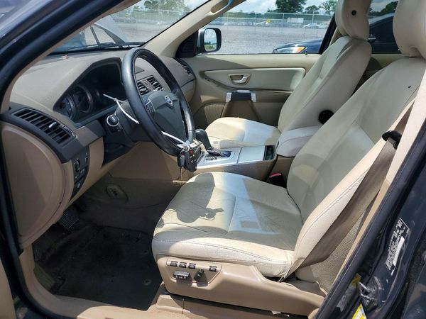 2013 VOLVO XC90