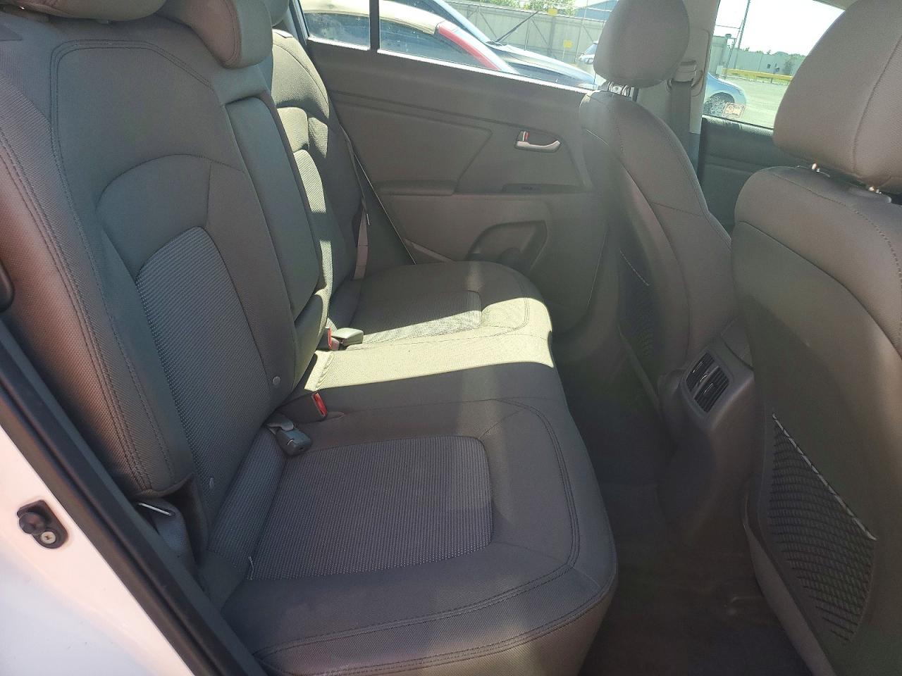 2015 KIA SPORTAGE GL - Middle-low