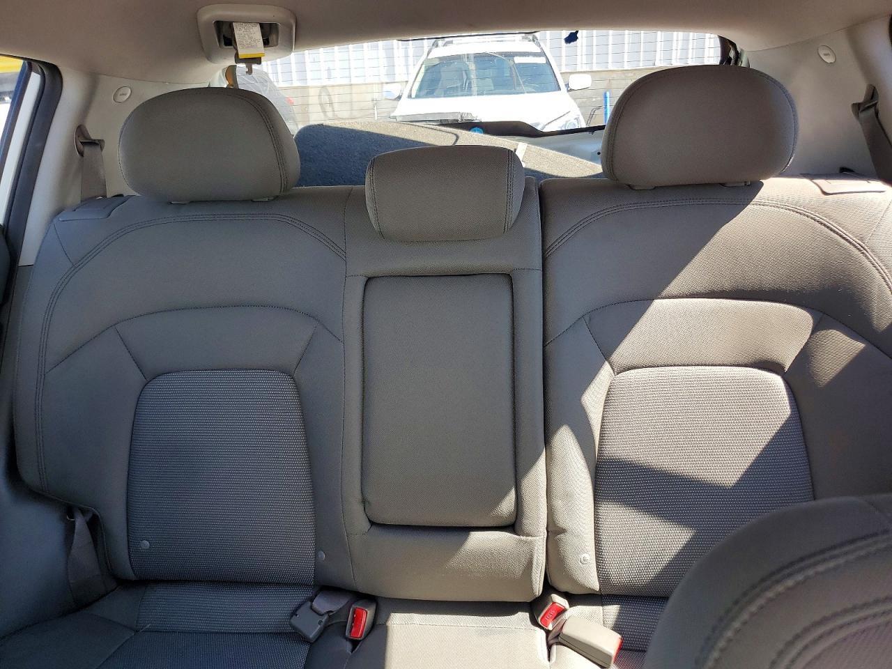 2015 KIA SPORTAGE GL - Middle-low