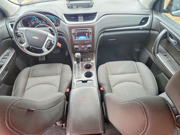 2017 CHEVROLET TRAVERSE 2LT