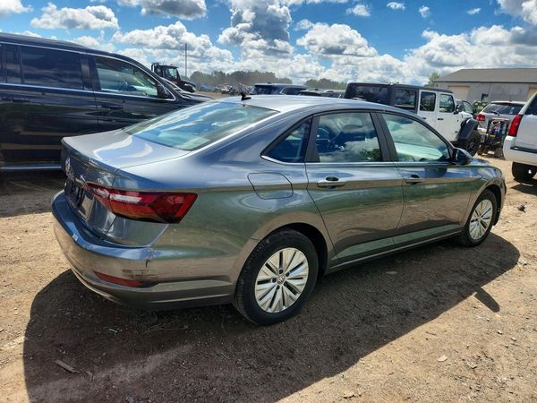 2019 VOLKSWAGEN JETTA S, SE, R-Line